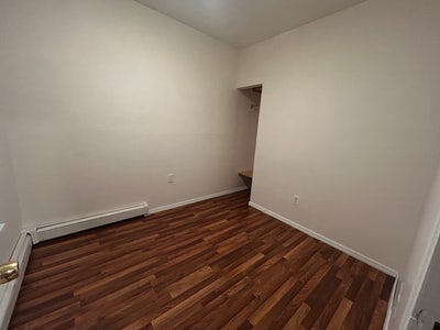 Looking for  Female Roommate Main Photo