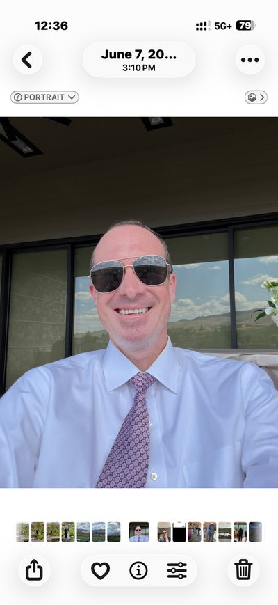 Professional Male seeks a small or large room Main Photo