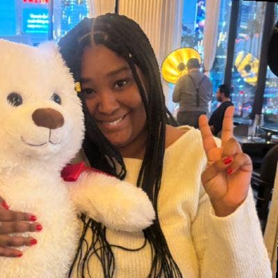 Looking to team up for a calm, clean 2–3 bedroom Main Photo