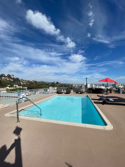 Hollywood apartment next to Runyon Canyon Main Photo