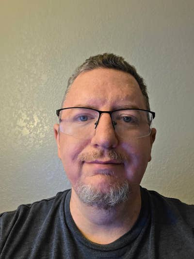 Looking for a Good Place with Good People Main Photo