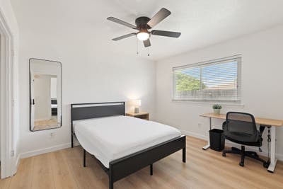 Furnished Private Room 8min Walk to UTD [Includes Main Photo