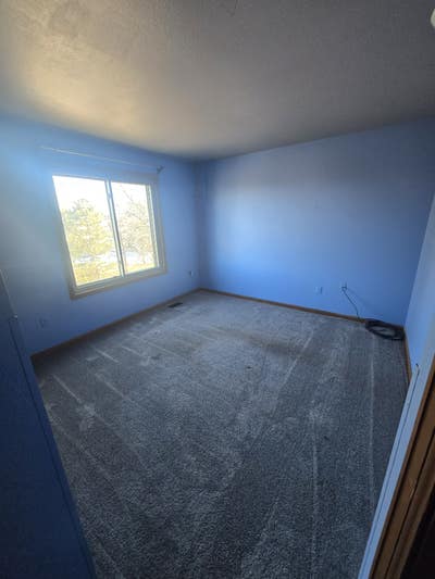 2 rooms full bath 2 1/2 ac Main Photo