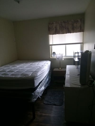 Large Room Main Photo