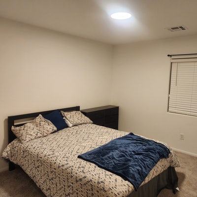 Room available  Main Photo