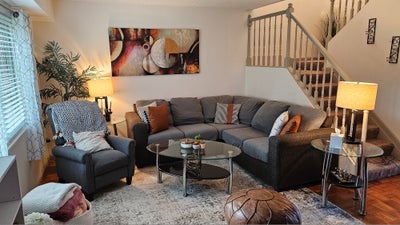  4 Beds 3.5 Baths Townhouse Main Photo