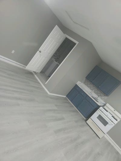 Studio Rental Near USC Main Photo