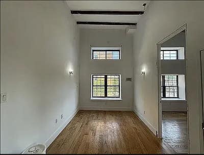 Urgent: 3 Rooms Avail, to Complete Lease Renewal Main Photo