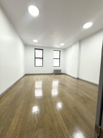 "Affordable Renovated Rooms for Rent — $900-$1,100 Main Photo