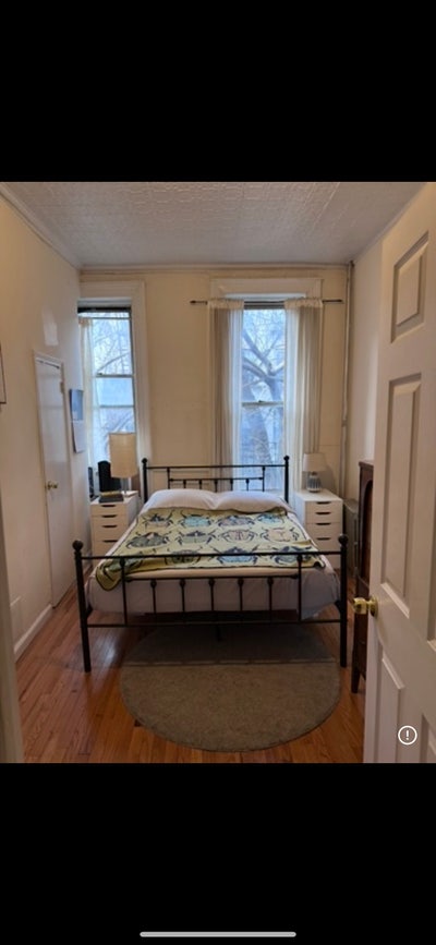 Room with private bathroom in Greenpoint Main Photo