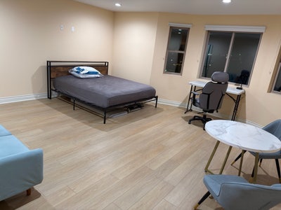 Room for Rent Main Photo