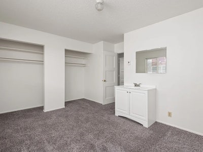 Moving, need replacement! Main Photo