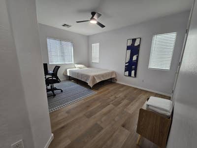 Gilbert Gem  Quiet, Clean in Great Location Near 6 Main Photo