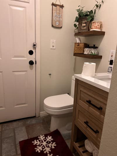 Furnished or Unfurnished Rooms  Main Photo