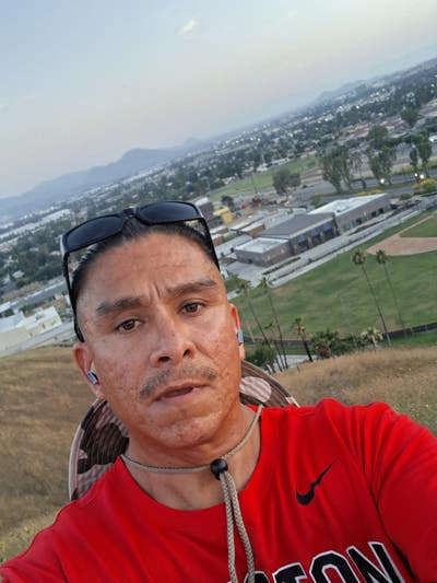 Couple seeks large room Main Photo