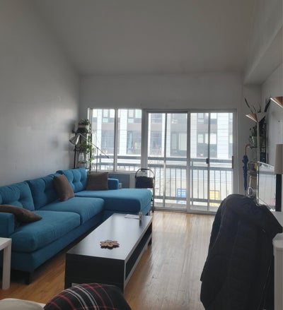 A room in Astoria for a female Main Photo
