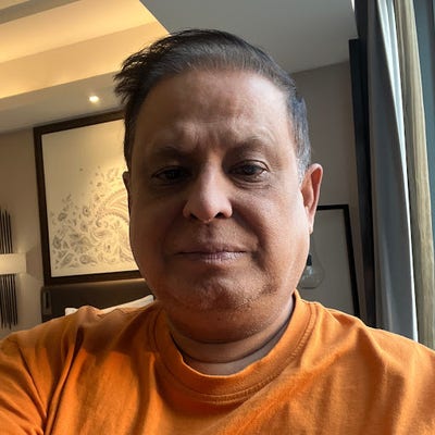 Male age 66 looking for Newport Beach room Main Photo