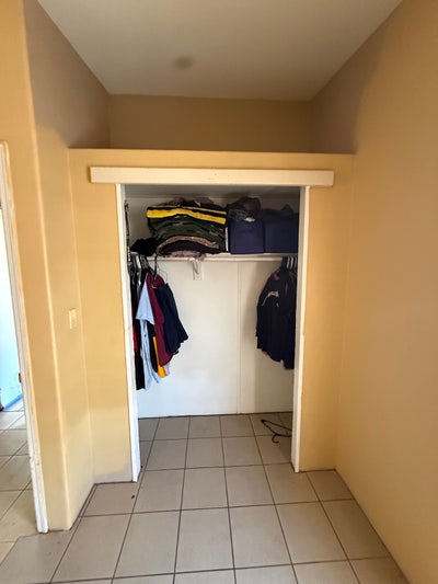 Clean & Quiet Home + Parking – Room Available Main Photo