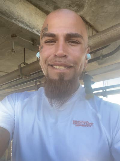 33 year old looking for a room in Los Angeles Main Photo