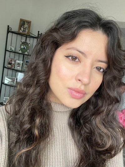 Female looking for a room in Tustin area Main Photo