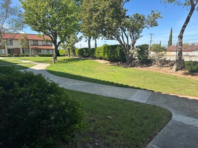 Room for Rent in Two Story Townhouse  Main Photo