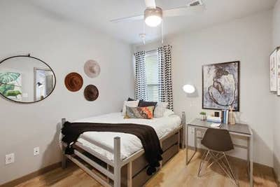 I'm offering $300 OFF per month for the sublease  Main Photo