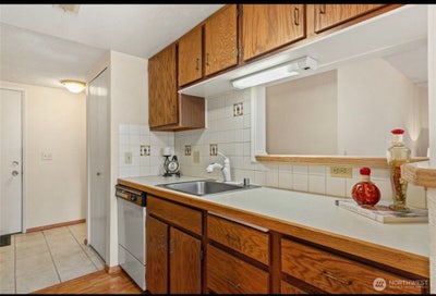 1 bedroom available immediately  Main Photo