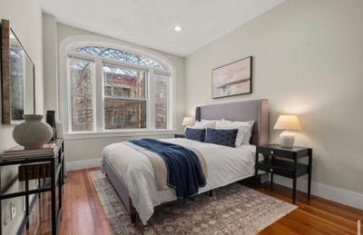 Beautiful Brookline condo Fully furnished big room Main Photo