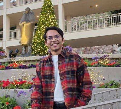 I'm Nayan, a grad student at the University o... Main Photo