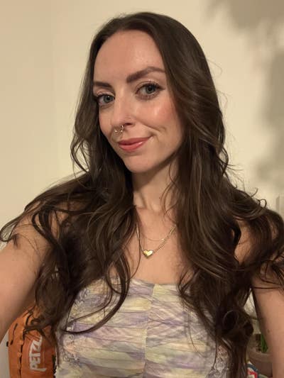 31 year old woman looking for Los Angeles room Main Photo