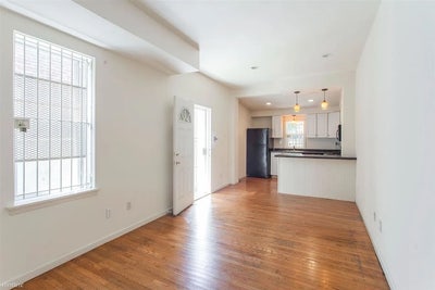 Private bedroom $500/month- Utilities included Main Photo