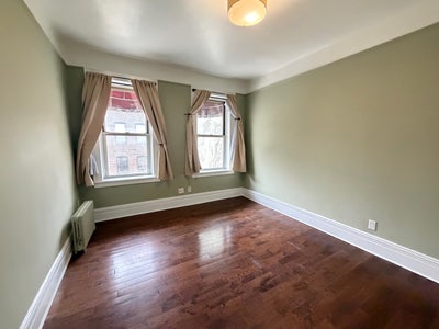 Sunny Astoria Room • 10 Min to Manhattan • $1,250 Main Photo
