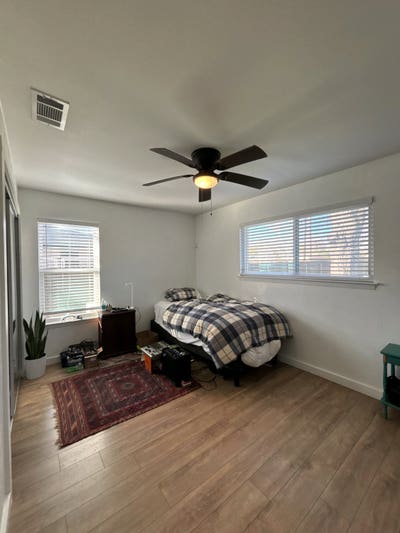 Available Now-Room for Rent-furnished Main Photo