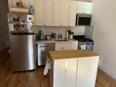 UWS Lease Takeover, Primary Bedroom 2 bed/2 bath Main Photo