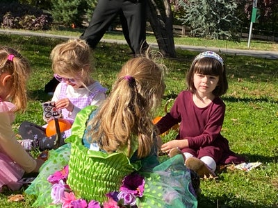 Mature couple looking for a room share Main Photo