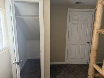 Room for rent Main Photo