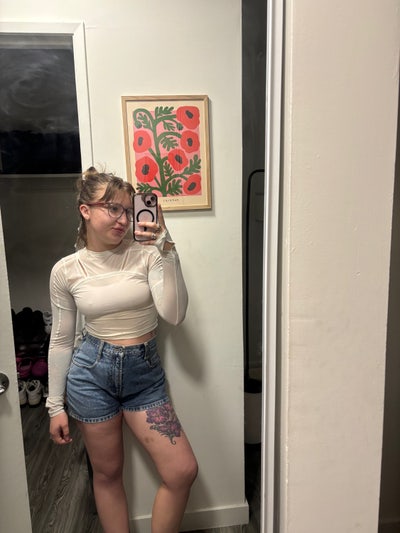 Looking for a roomate in canoga park / woodland hi Main Photo