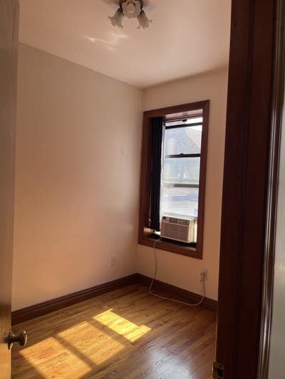$1,150 / 2br1b - 80-sq-ft private room for rent Main Photo