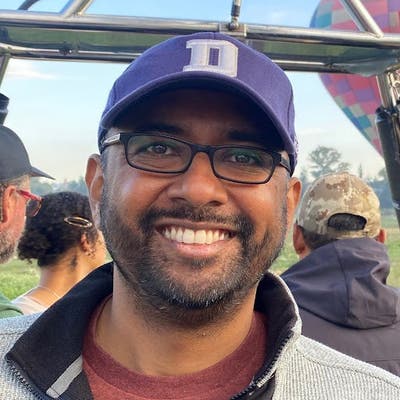 Professional Male seeks a small or large room Main Photo