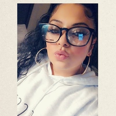 Woman looking for North Hollywood room now Main Photo