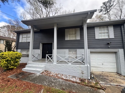 Bright pad in College Park Main Photo