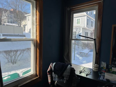 Cozy Room in a great location close to Tufts Main Photo