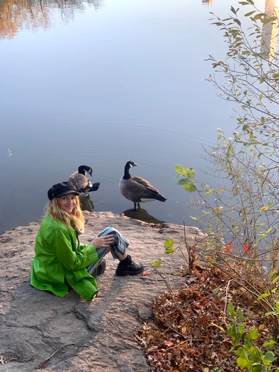 Professional Creative seeking Chill & Tidy Home  Main Photo