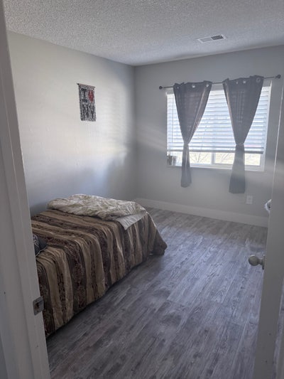 Room for Rent - Modern and Like New Main Photo