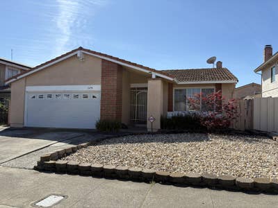 Master Bedroom with Private Bathroom to Rent Main Photo