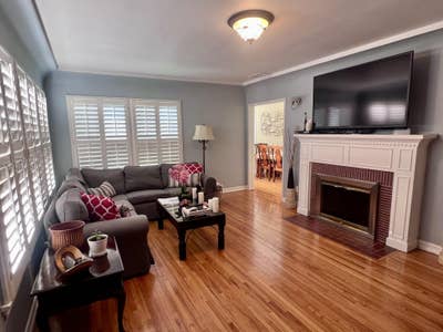 Private Bedroom + Bathroom in Burbank Home Main Photo