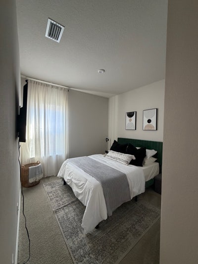 Furnished Private Room & Bathroom Main Photo