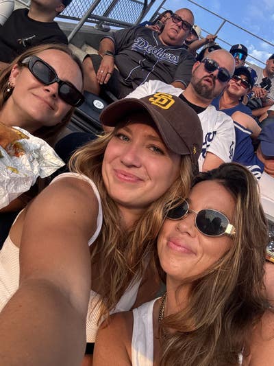 27 year old female looking for LA room now Main Photo