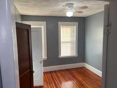 Room in  Somerville  Main Photo