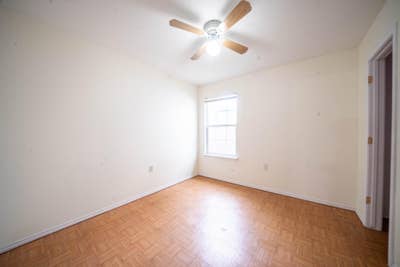 Well lit bedroom in chill SE Austin house~ Main Photo